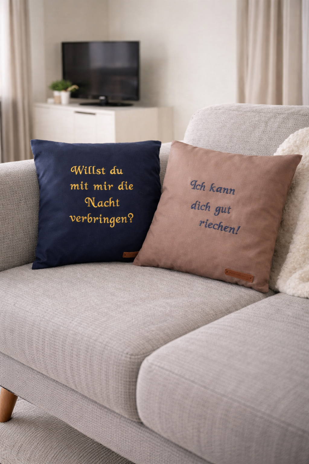 Zirbenkissen mit Stickerei