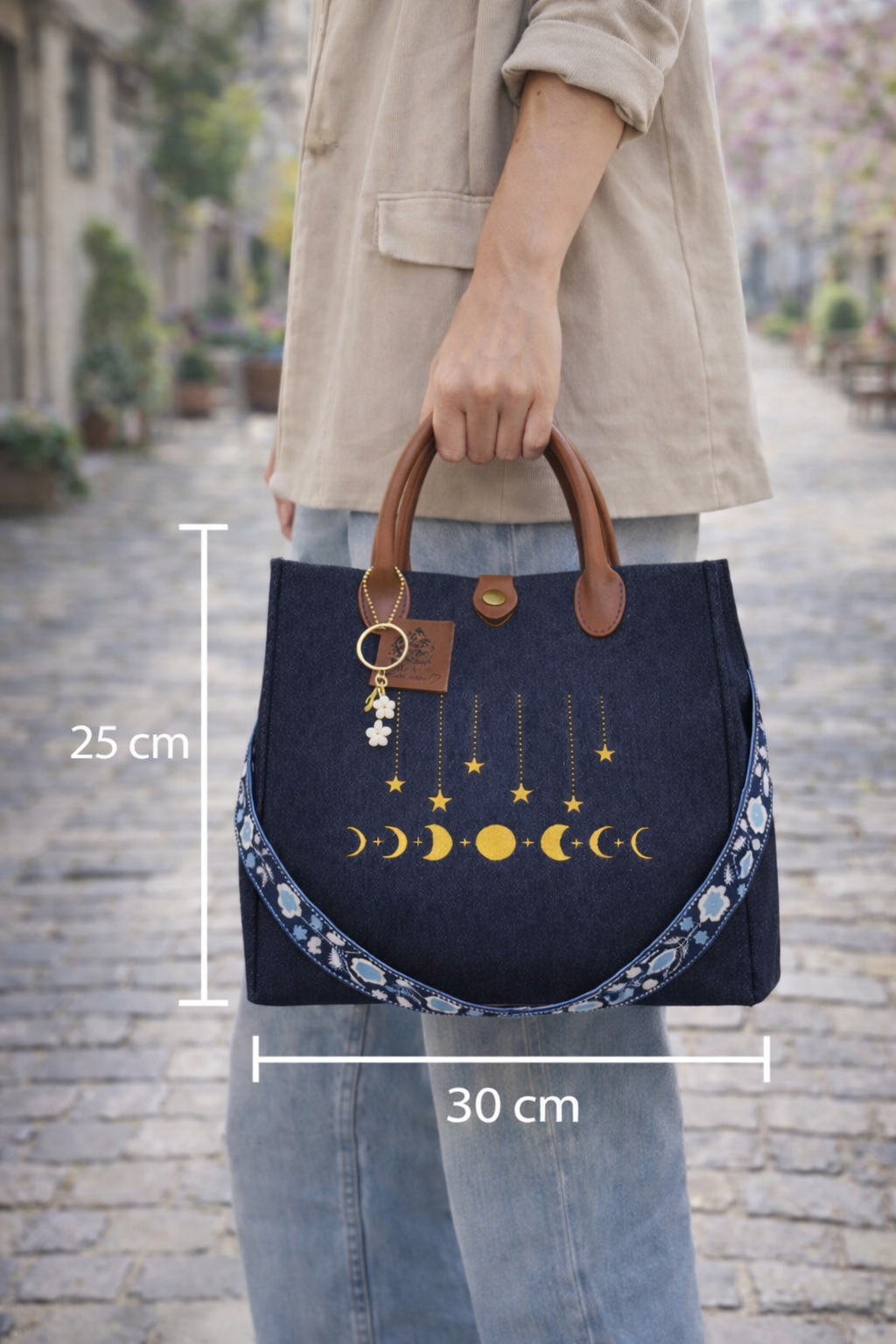 Filztasche mittel mit Stickerei